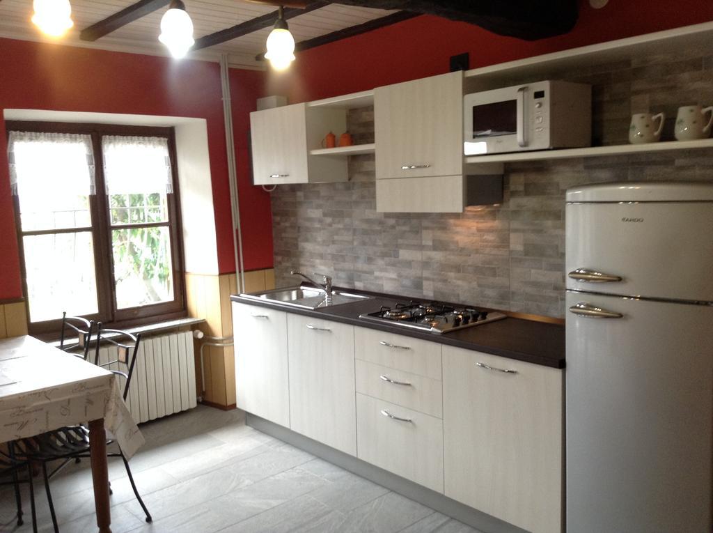 Casa Bartula Villa Bolzano Novarese Bilik gambar