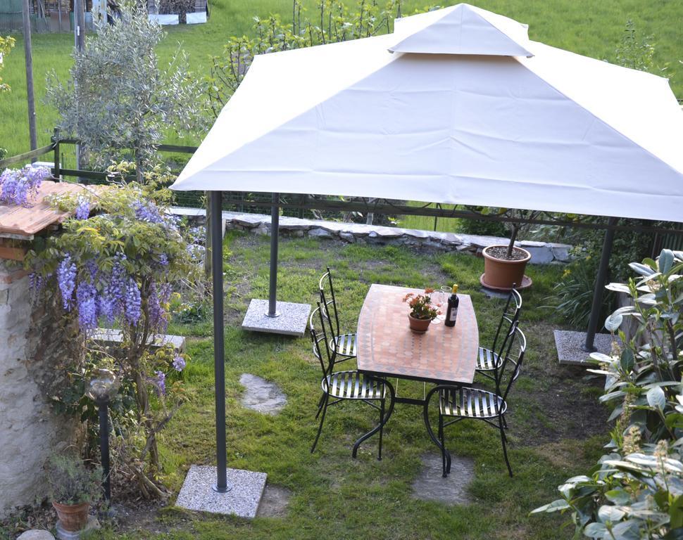 Casa Bartula Villa Bolzano Novarese Bilik gambar
